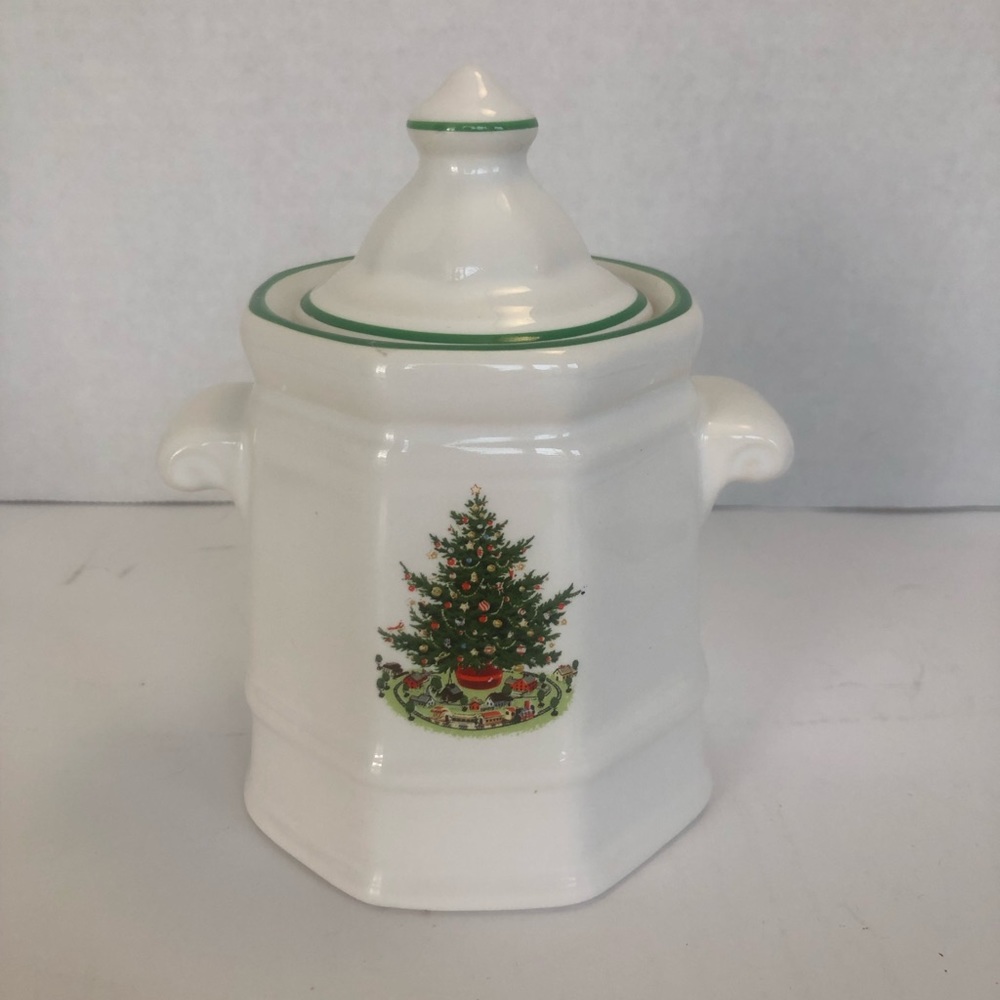 Sugar Bowl & Lid Christmas Heritage by Pfaltzgraff